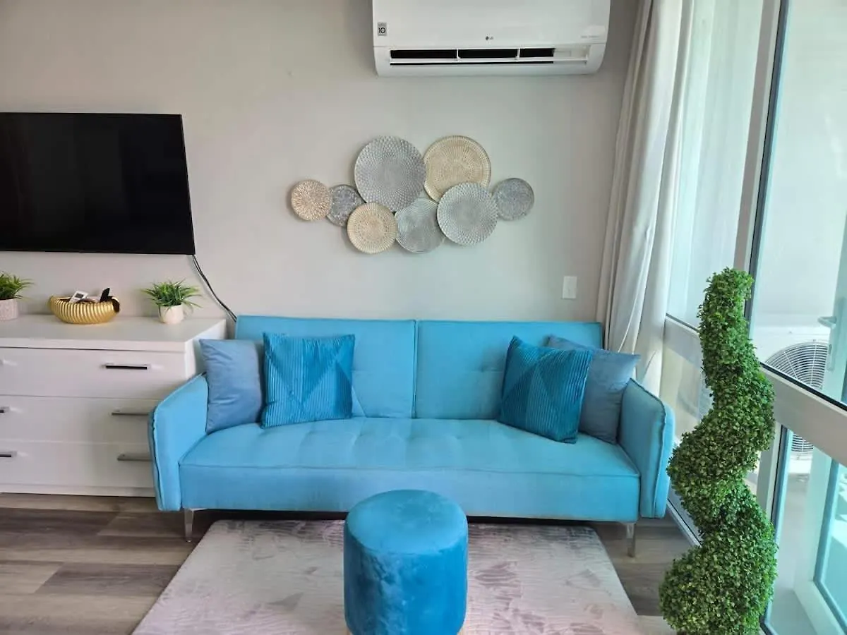 Steps From The Beach - Dining & Nightlife Nearby 圣胡安 0*,  波多黎各